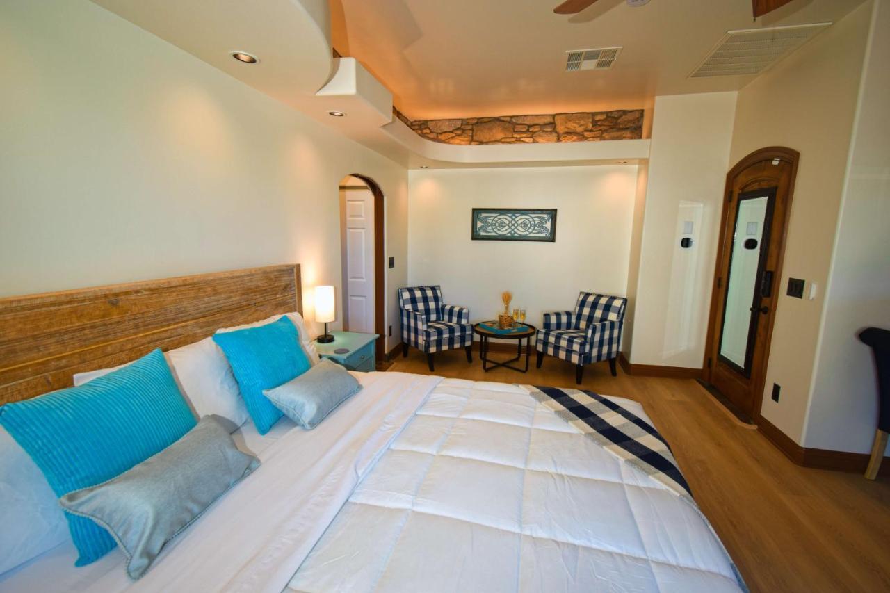 Peppertree Lane Ranch -- Seven-acre Ranch In The Heart Of Wine Country Resort