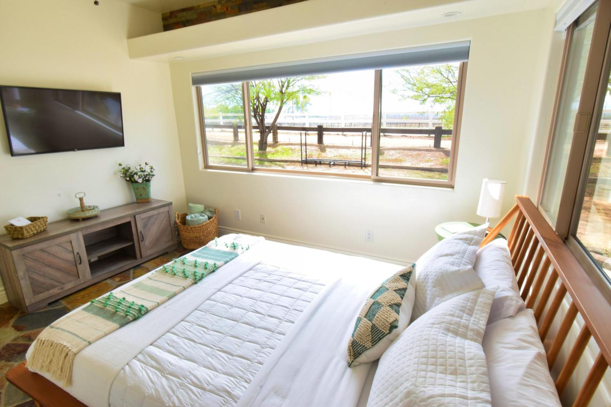 Peppertree Lane Ranch -- Seven-acre Ranch In The Heart Of Wine Country Resort