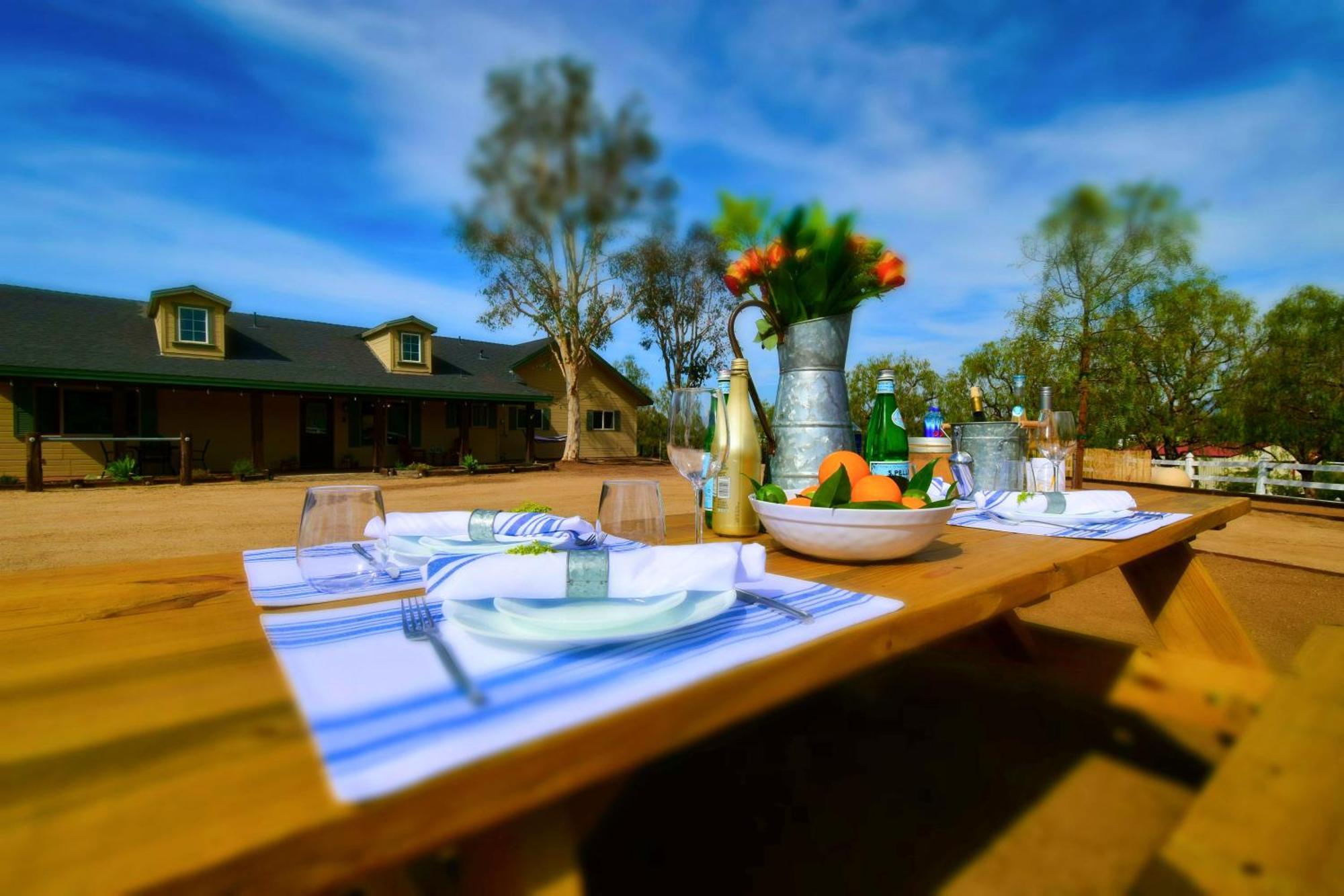 Resort Peppertree Lane Ranch -- Seven-acre Ranch In The Heart Of Wine Country Temecula