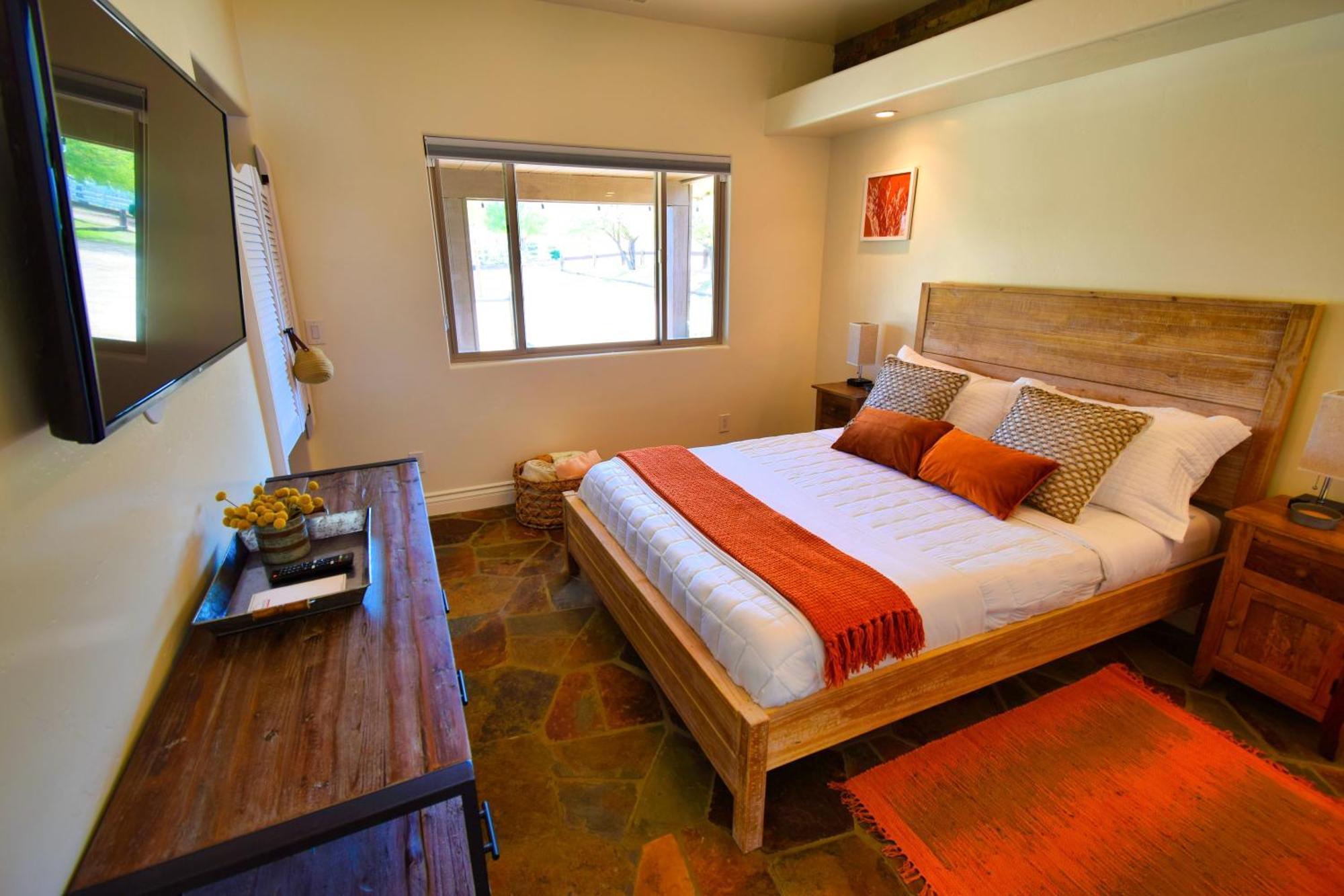 Peppertree Lane Ranch -- Seven-acre Ranch In The Heart Of Wine Country Resort Temecula