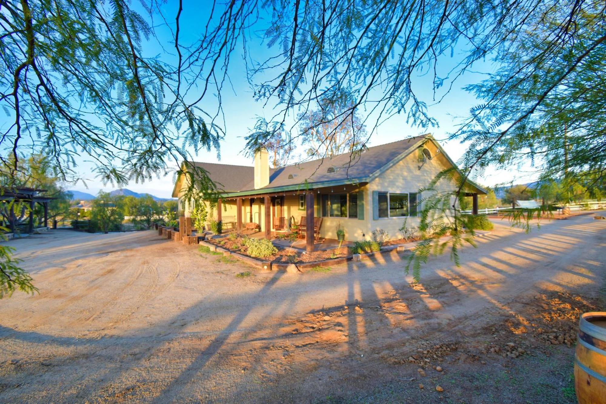 Peppertree Lane Ranch -- Seven-acre Ranch In The Heart Of Wine Country * Temecula