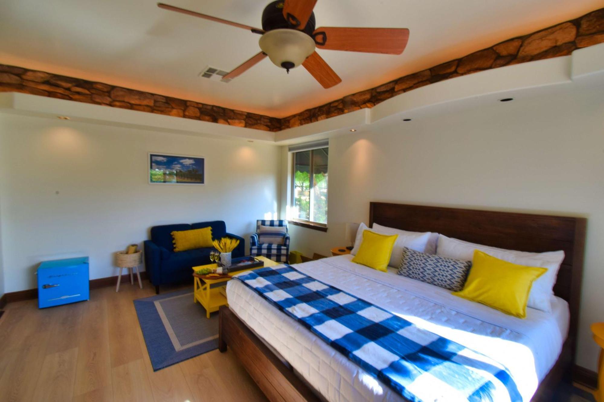 Resort Peppertree Lane Ranch -- Seven-acre Ranch In The Heart Of Wine Country *