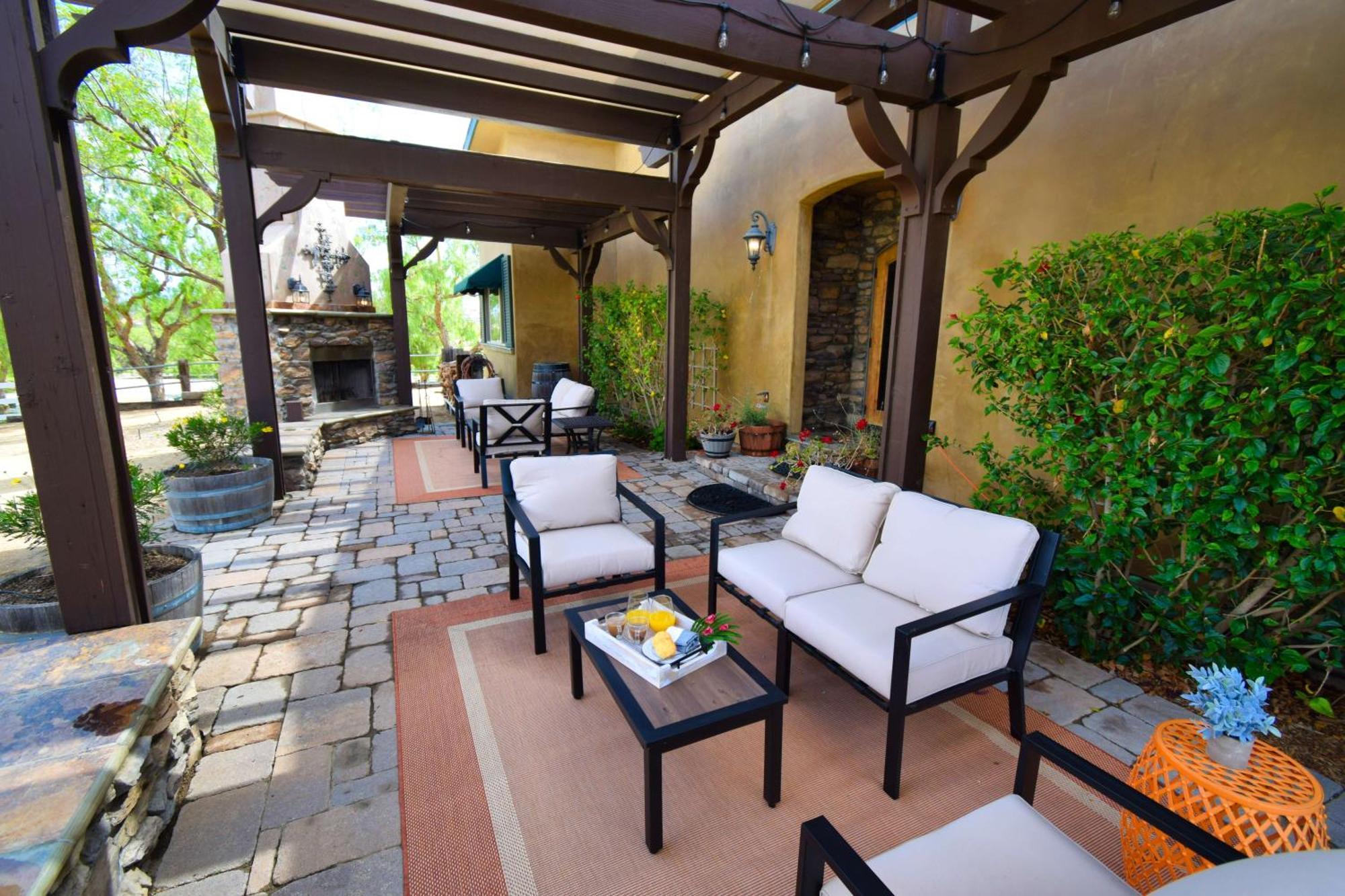 Peppertree Lane Ranch -- Seven-acre Ranch In The Heart Of Wine Country Temecula