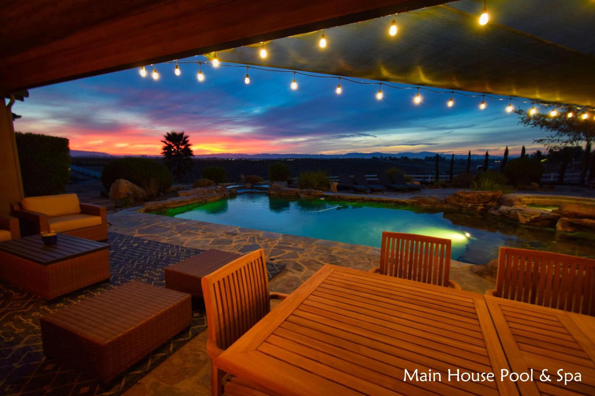 Resort Peppertree Lane Ranch -- Seven-acre Ranch In The Heart Of Wine Country