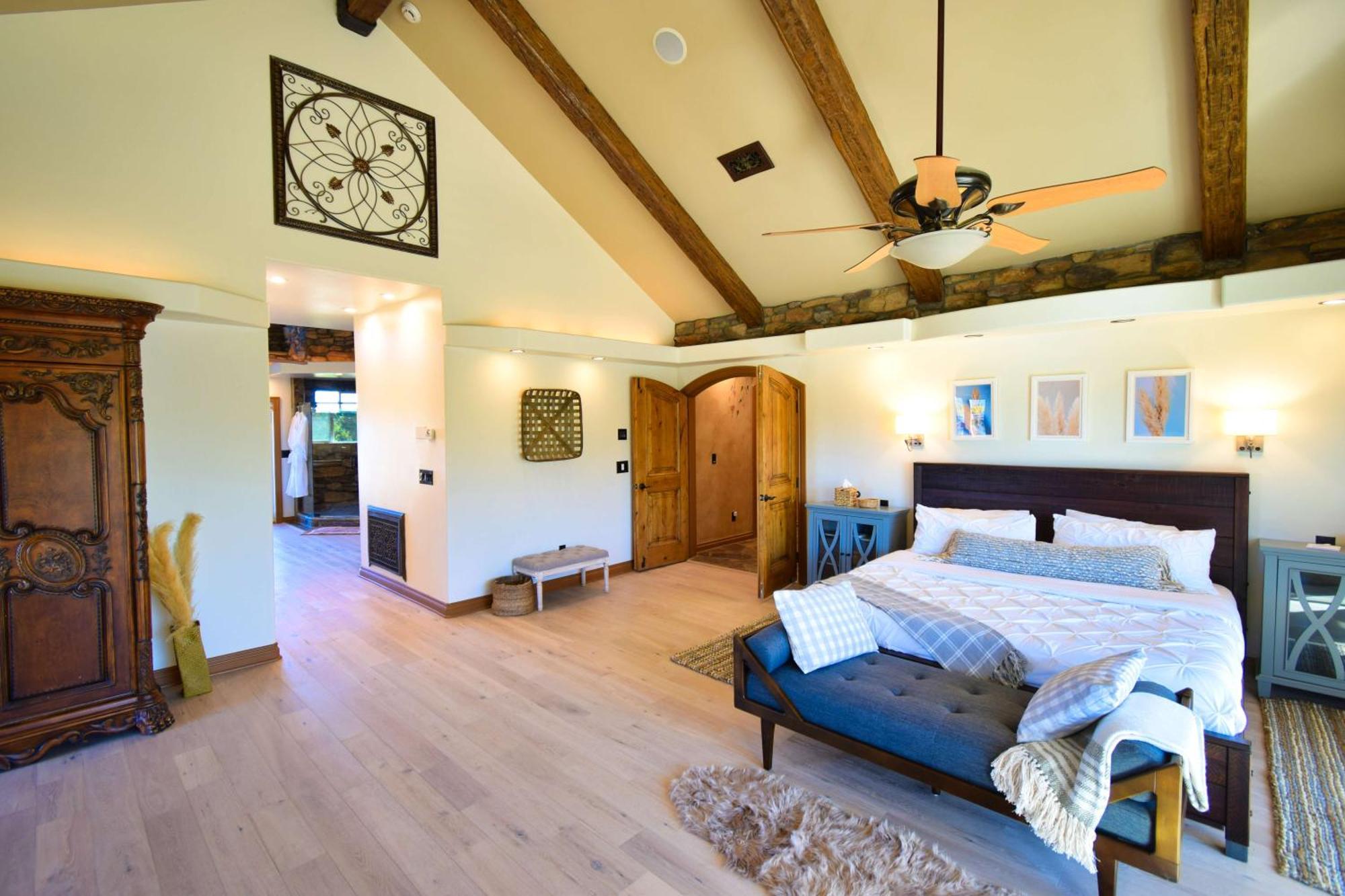 Resort Peppertree Lane Ranch -- Seven-acre Ranch In The Heart Of Wine Country