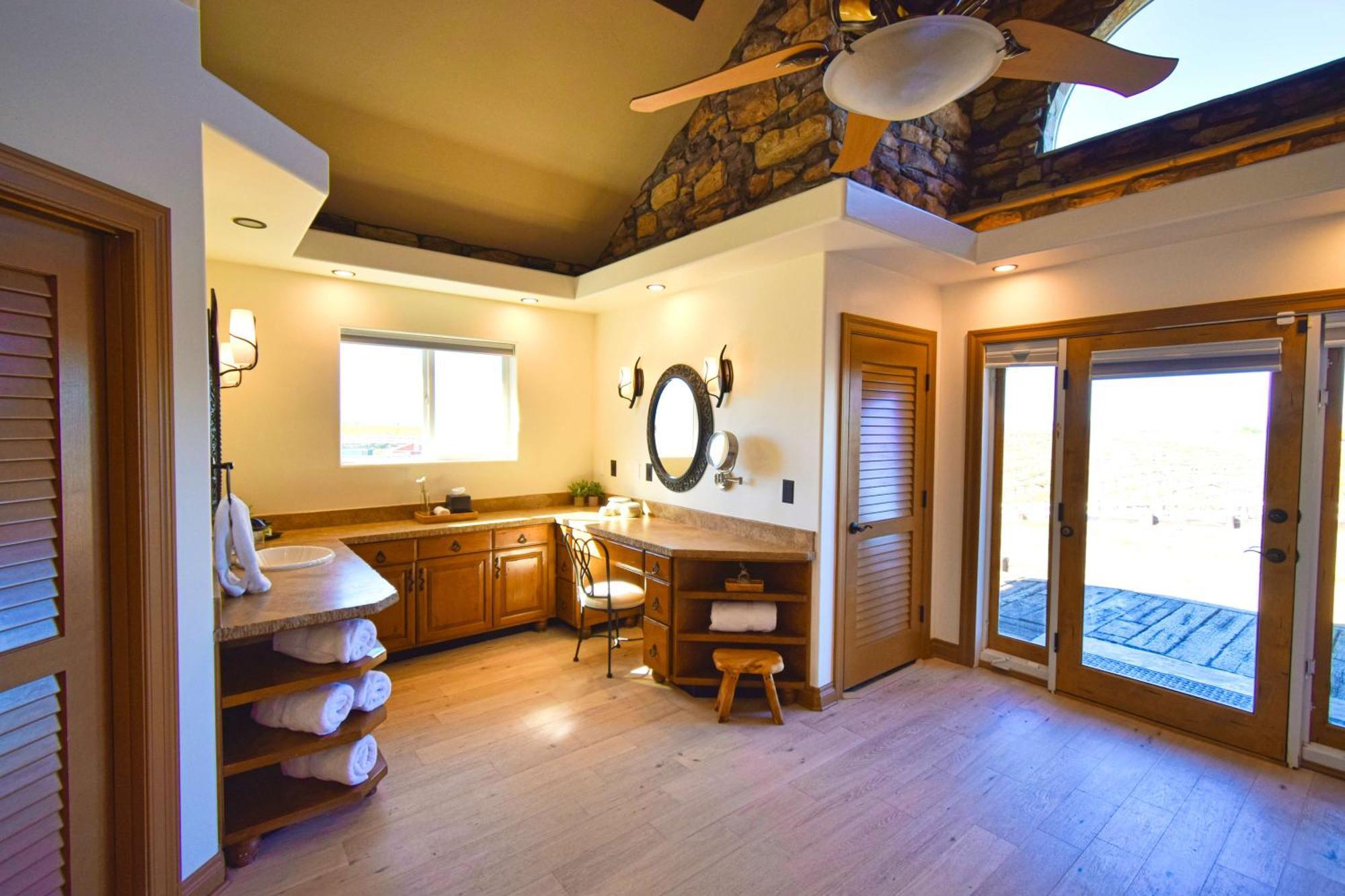 Peppertree Lane Ranch -- Seven-acre Ranch In The Heart Of Wine Country *