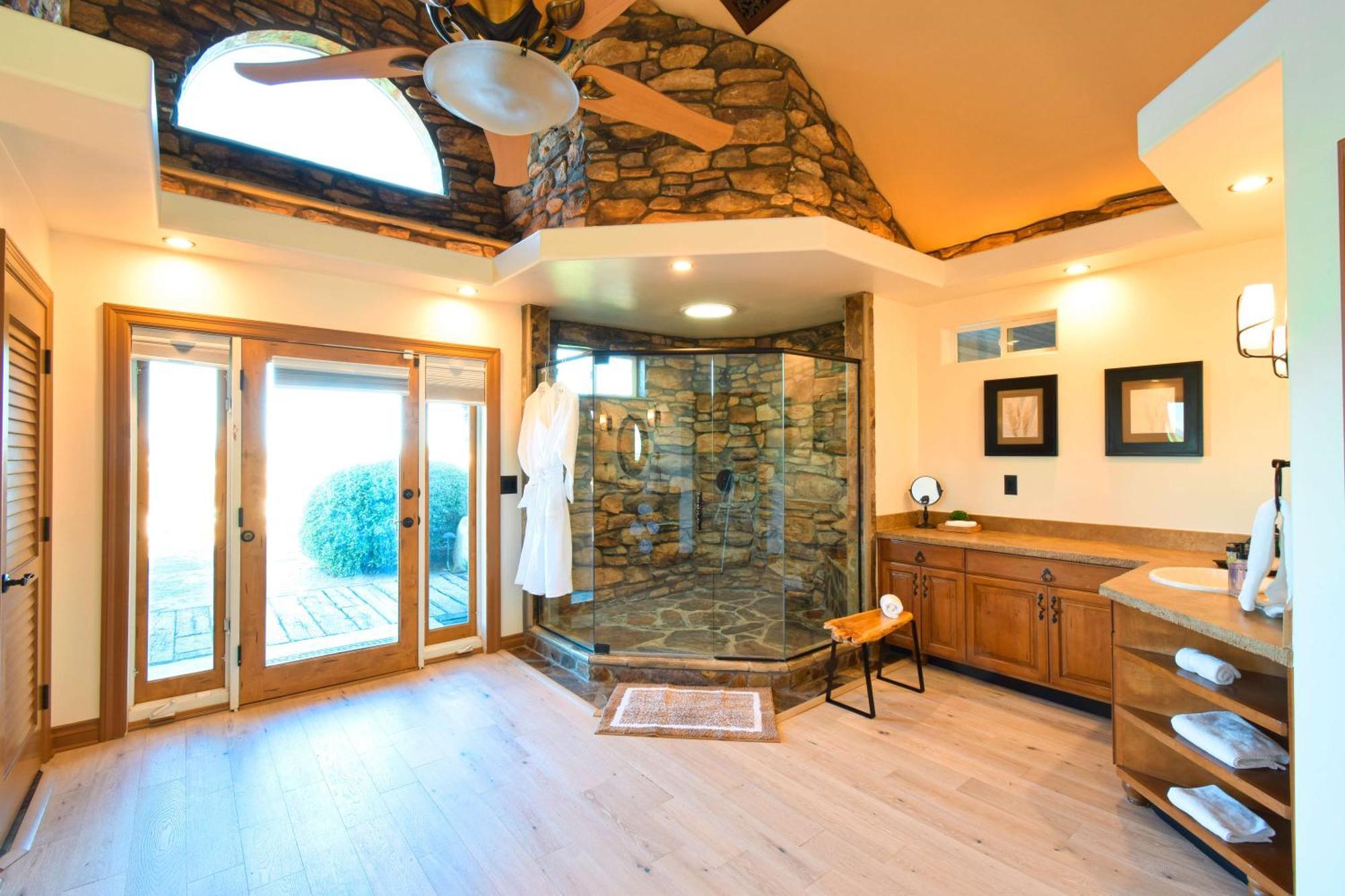 Peppertree Lane Ranch -- Seven-acre Ranch In The Heart Of Wine Country Resort *