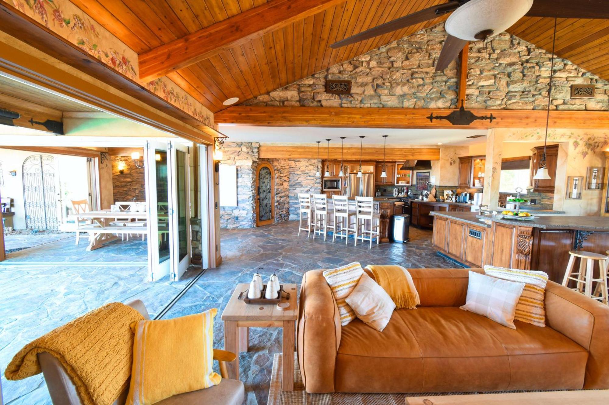Peppertree Lane Ranch -- Seven-acre Ranch In The Heart Of Wine Country *
