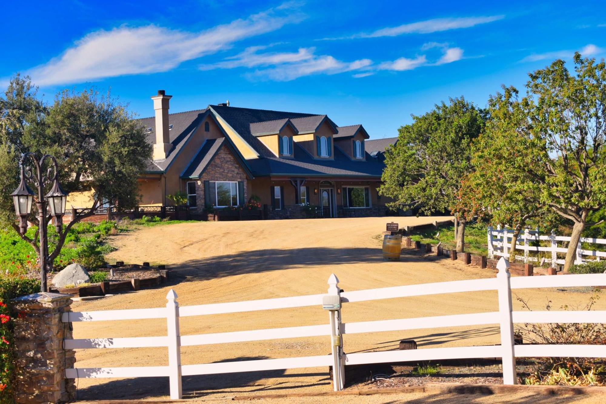 Peppertree Lane Ranch -- Seven-acre Ranch In The Heart Of Wine Country Resort