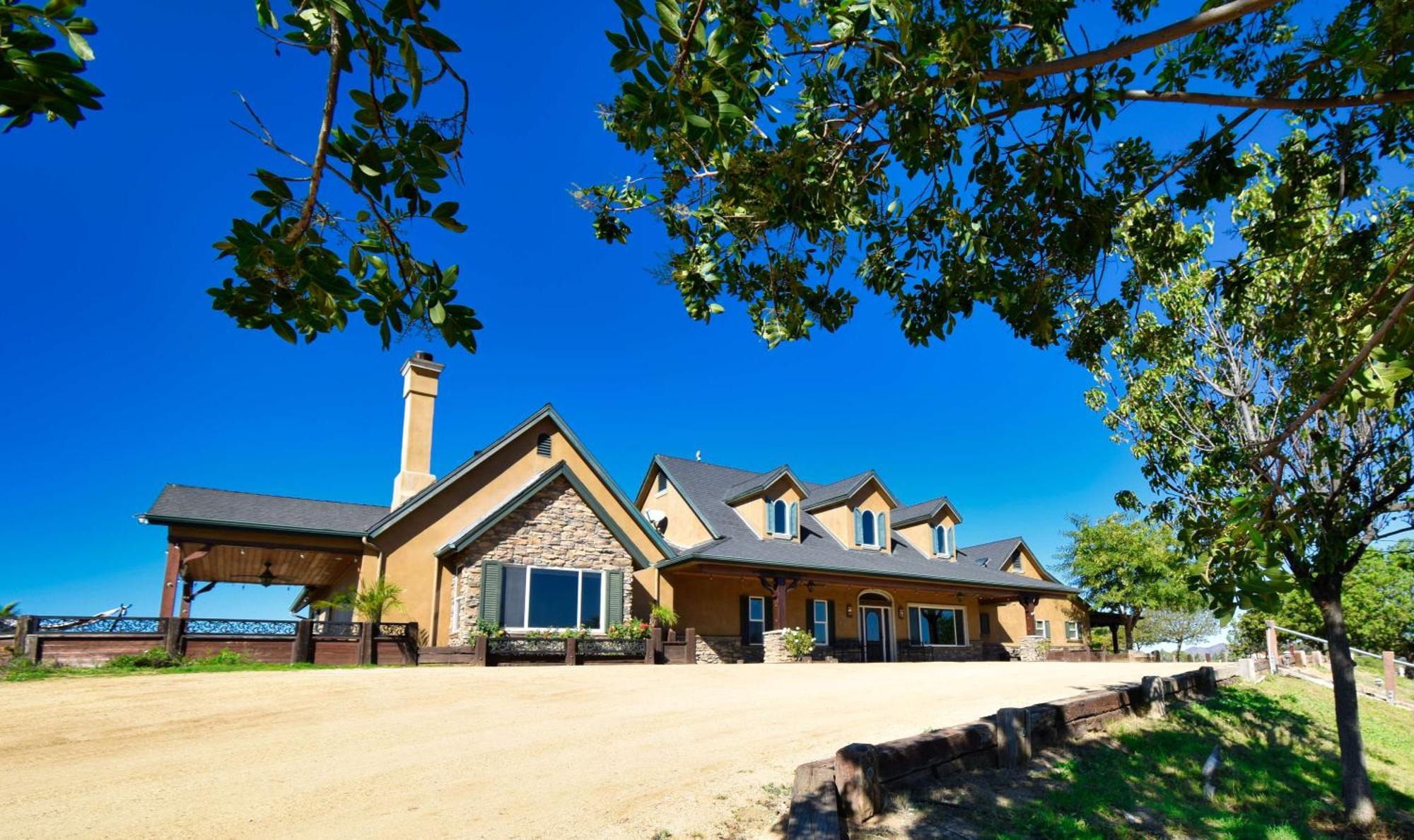 Resort Peppertree Lane Ranch -- Seven-acre Ranch In The Heart Of Wine Country *